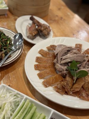 Ji Rong Peking Duck by null