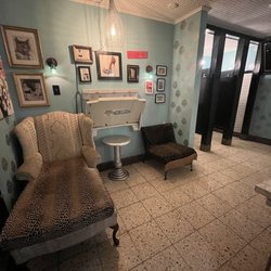 O'Donovan's - Women's bathroom