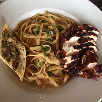 Red Mountain Grill - Chicken Alfredo - Bars Near Me - Dillon, Colorado