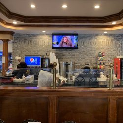 Kings Family Restaurant & Catering - Bar area