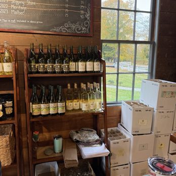 Greenvale Vineyards - Wineries Near Me - Portsmouth, Rhode Island