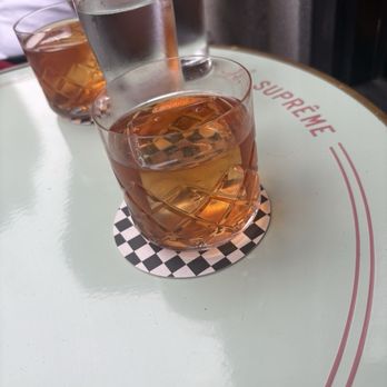 Le Suprême - French Near Me - Detroit, Michigan