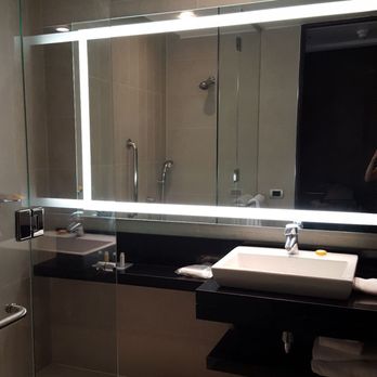 Hilton Garden Inn - Bathroom - Hotels Near Me - Pudahuel, RM
