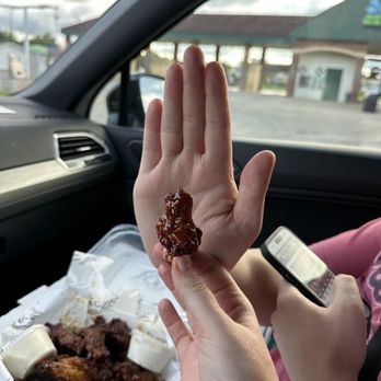 Lost Pizza - Sad, sad wings - Pizza Near Me - Columbus, Mississippi