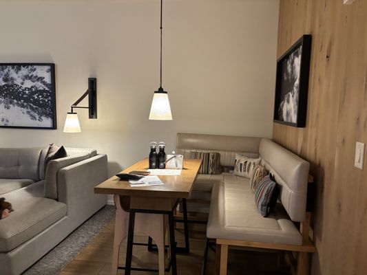 The Cloudveil, Autograph Collection by null