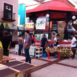 Tianguis Gastronómico El Caracol - El Caracol en el Quiosco de Plaza Bonita!