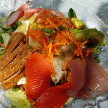 Samurai Sushi - Seafood salad - Japanese Near Me - Squamish, British Columbia