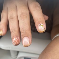 Pulelehua Nails - Overlay fill with nail art