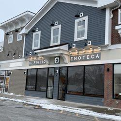 Il Figlio Enoteca - Outdoors, outside, front entrance, store front, street view