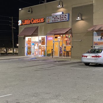 Tacos La Tia Paisa - Outside - Mexican Near Me - Birmingham, Alabama