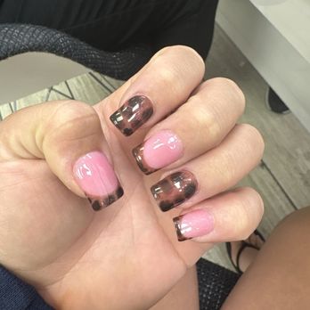 Me-Eco Nail Bar - Nail Salons Near Me - Corona, California