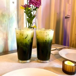 Ig: @thehungryquartet | Thai green tea