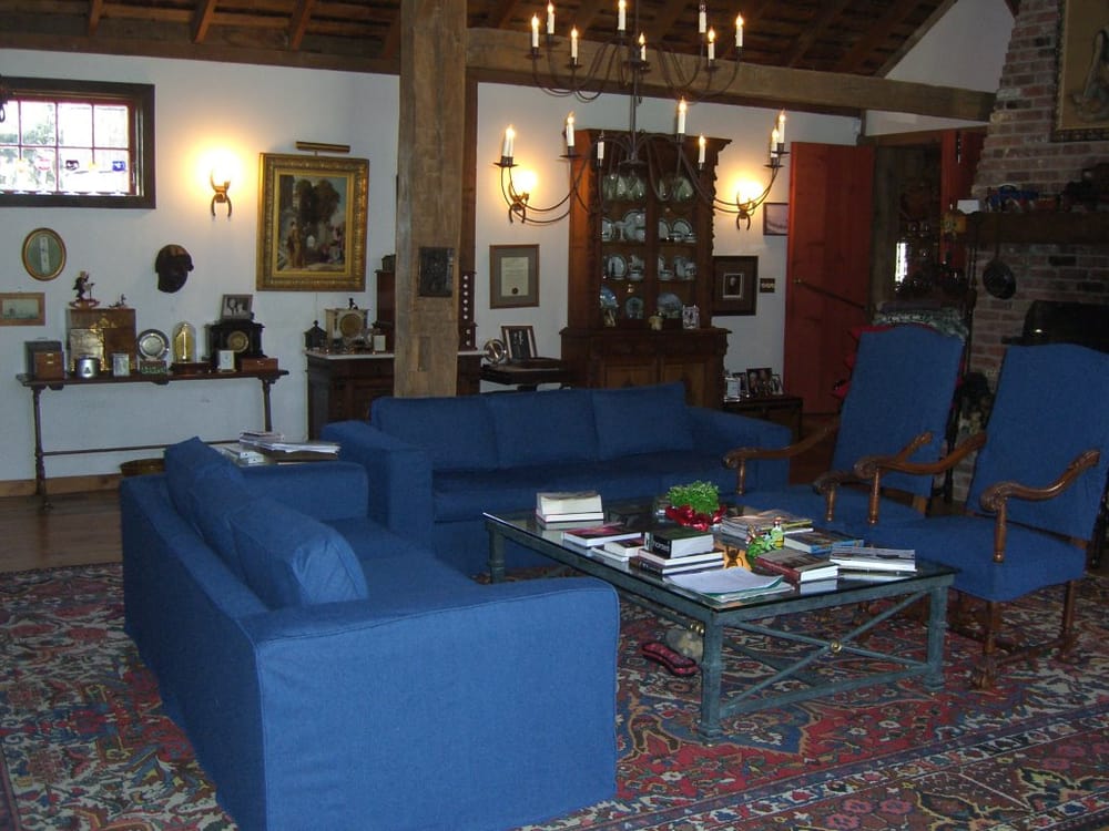 SLIPCOVERS BY JUDY HAYES Updated June 2024 Burlington, Connecticut