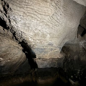 Ruakuri Cave - Layers of rock in the cave - Tours Near Me - Hamilton, WKO Ruakuri Cave - Layers of rock in the cave - Tours Near Me - Hamilton, WKO