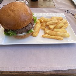 Hamburger e patatine