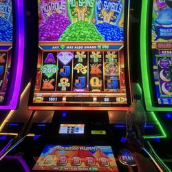Treasure Bay Casino and Hotel - Treasure Bay Casino and Hotel (Biloxi, Mississippi): Mo Mo Mo Mummy Slot Machine