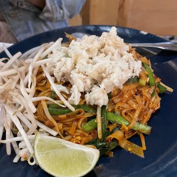 Somtum Der Redhook - pad thai - Thai Near Me - Brooklyn, New York