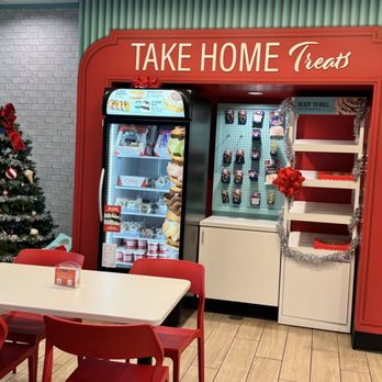 Cinnabon Swirl - Ice cream cakes, ice cream sandwiches and pints of ice cream ready to-go. - Bakeries Near Me - Pasadena, California