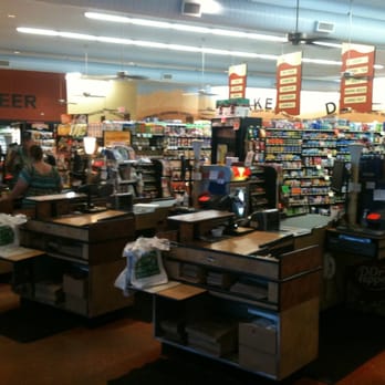 Sunfest Market - customers at the cash register - Grocery Near Me - Branson, Missouri