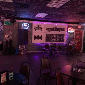 Third Street Dive - Dive Bars Near Me - Louisville, Kentucky