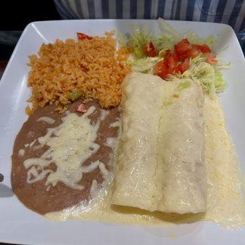 Nayarit Mexican Restaurant - Chicken enchiladas - Mexican Near Me - Pullman, Washington