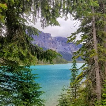 Emerald Lake - View of Emerald Lake - Hiking Near Me - Field, British Columbia Emerald Lake - View of Emerald Lake - Hiking Near Me - Field, British Columbia
