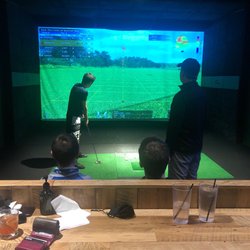 X Golf Brookfield - Outstanding evening for everyone!  If you live around Brookfield WI, this is a must!  Perfect casual evening especially with family!