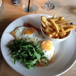 The St George & Dragon - Gammon, egg and chips - well worth a try, goes down very well, especially with a nice cold pint!