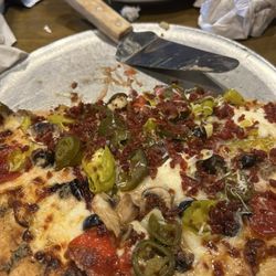 Martone's Italian Restaurant - Delicious and hot pizza