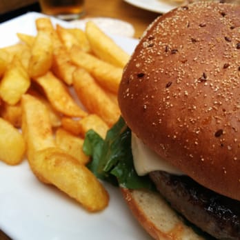 Borgmästarn Bistro & Bar - The Angus burger plate - Restaurants Near Me - Stockholm, Alberta