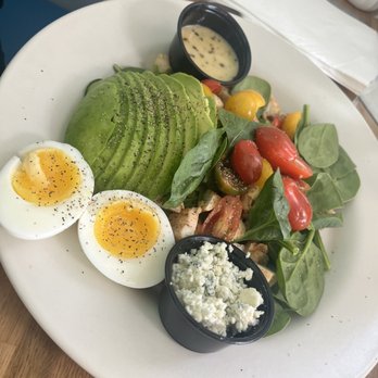 Welcome Diner - Cooks Salad - fresh - Diners Near Me - Phoenix, Arizona