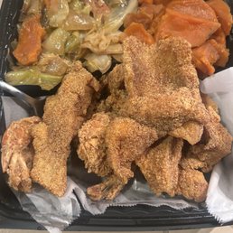 Catfish, prawns, yams, greens, cabbage, and hot honey wings. 10/10.