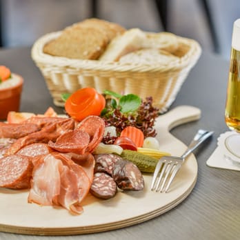 Restaurant La Girafe - Mittagstisch - Businesslunch - À la Carte - Dinner - International Near Me - Heilbronn, BW Restaurant La Girafe - Mittagstisch - Businesslunch - À la Carte - Dinner - International Near Me - Heilbronn, BW