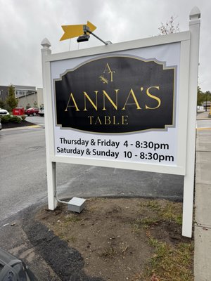 Anna's Table by null