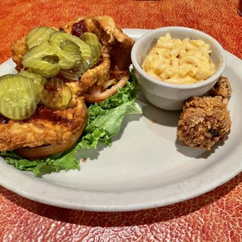 Hoover's Cooking - Hot chicken sandwich - Southern Near Me - Austin, Texas Hoover's Cooking - Hot chicken sandwich - Southern Near Me - Austin, Texas