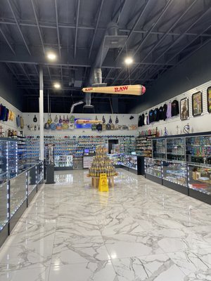 aces tobacco shop FOUR ACES SMOKE & VAPE - Updated July 2026 - 24 Photos & 11 Reviews - 77920  Country Club Dr, Palm Desert, California - +17604236914 - Tobacco Shops