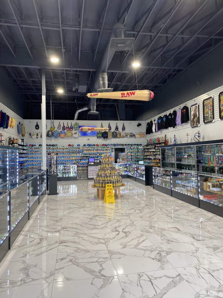 Four Aces Smoke & Vape