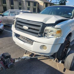 D & E Junk Car Buyers And Towing