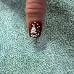 Yuki Nails - Christmas Tree nail design