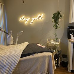 Stay Gold - The room is all set up for my facial and brows