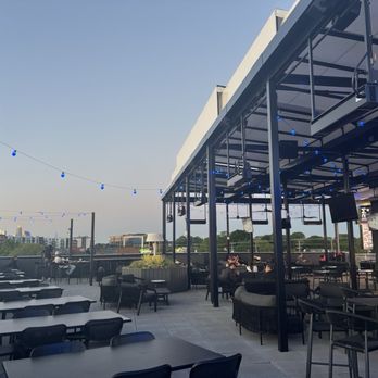 Platform Sports - Rooftop space with city view - Sports Bars Near Me - Charlotte, North Carolina