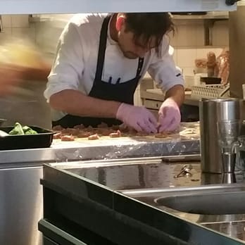 Restaurant GUTS - Wonton preparation - Modern European Near Me - Amsterdam, New Hampshire