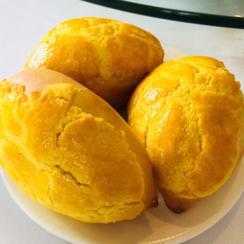 Sun Kong - The cream custard bun (Nai Wong Bao), though I prefer the salted egg yolk custard bun. This bun is very sweet. - Dim Sum Near Me - Malden, Massachusetts