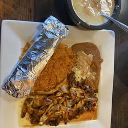 El Camino Mexican Cuisine - Chori Pollo plate good option