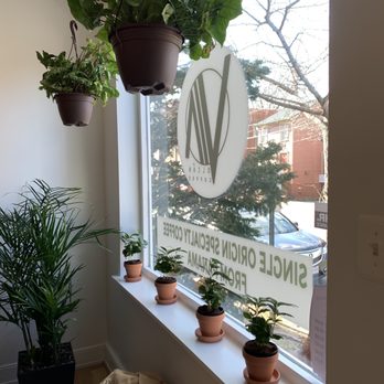 Via Volcan Coffee - Coffee Roasteries Near Me - Alexandria, Virginia