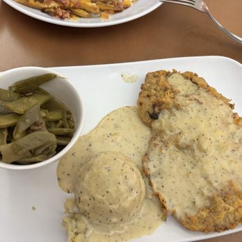 The Roost Cafe - Chicken fried steak, mashed potatoes, green beans - Diners Near Me - Eustace, Texas