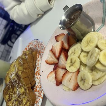 Cafe Weekend - Nutella Banana French Toast w/ strawberries - Breakfast & Brunch Near Me - Allston, Massachusetts