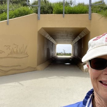 San Elijo Lagoon Ecological Reserve - Crossing under freeway from lagoon trail to Beach - Parks Near Me - Encinitas, California San Elijo Lagoon Ecological Reserve - Crossing under freeway from lagoon trail to Beach - Parks Near Me - Encinitas, California