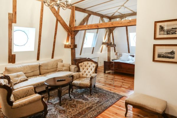 VILLA RED by COLUMBUS by null