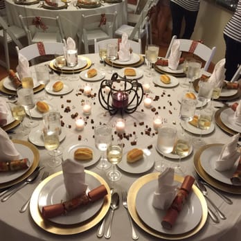 Live Your Dream Events - Amazing table setting for a party! - Party & Event Planning Near Me Live Your Dream Events - Amazing table setting for a party! - Party & Event Planning Near Me